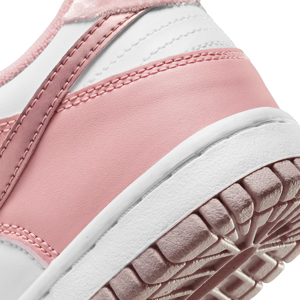 Nike Dunk Low Pink Velvet (GS) Sneakers